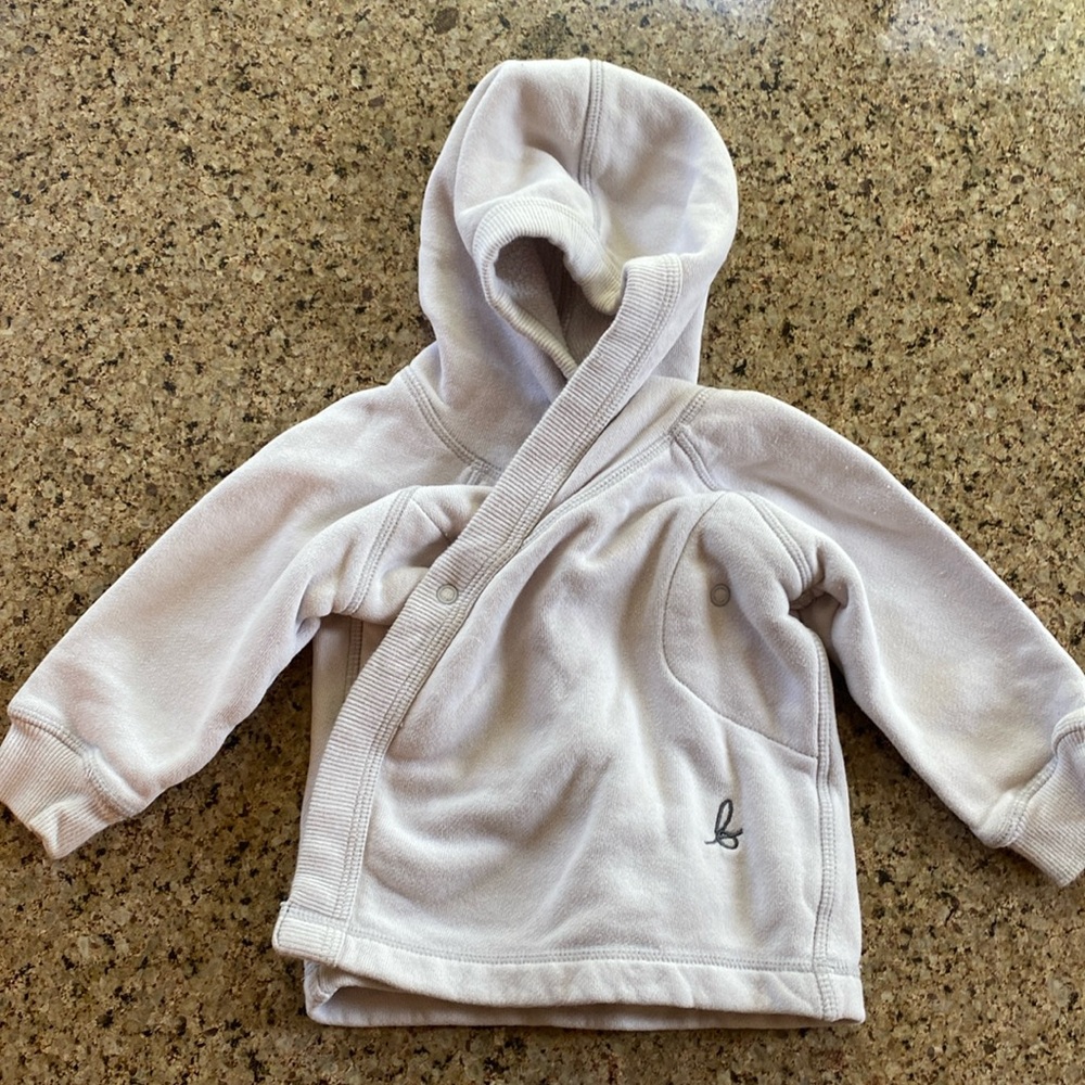 Bonds baby hoodie - size 00 (fits bigger around 3-6 months)